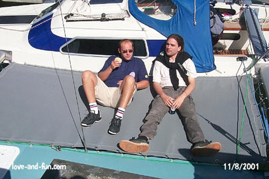 Hauptnahrungsmittel der RoPiraten: Eiswaffeln und Rostocker Bier.